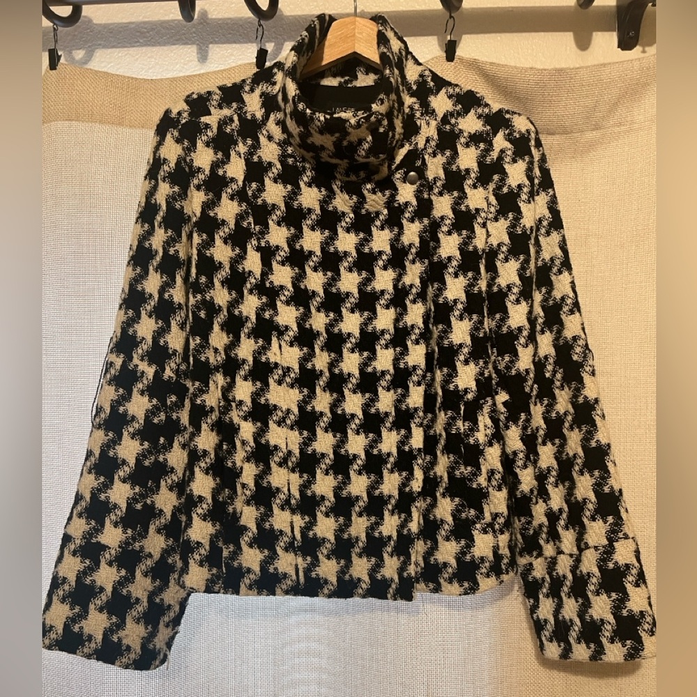 Lane Bryant Stylish Black and Cream Houndstooth Moto Women's Jacket